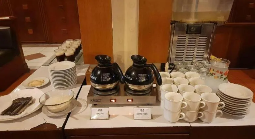 Alexander Hotel Tegal