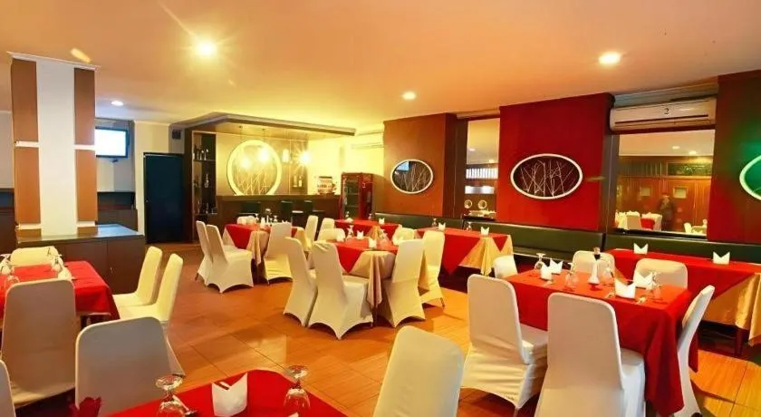 Alexander Hotel Tegal