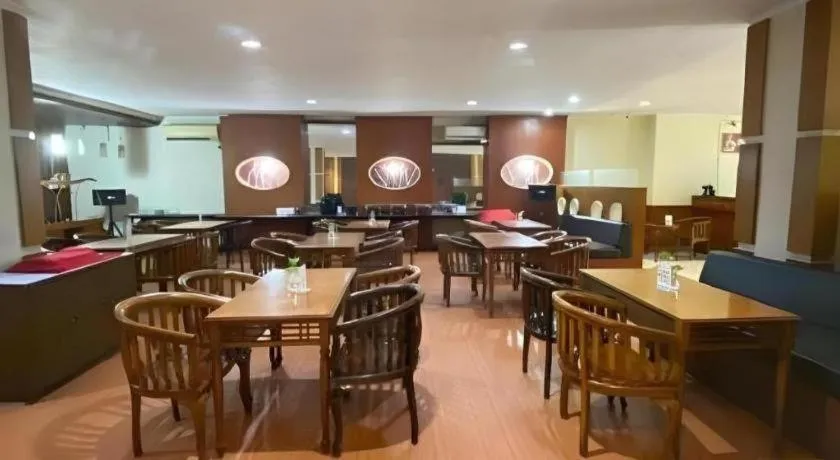 Alexander Hotel Tegal