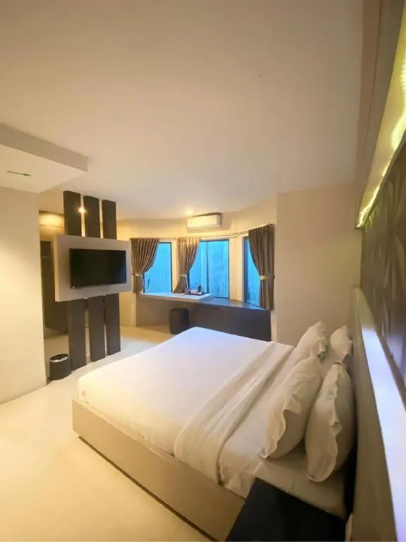 Bed in Alexander Hotel Tegal