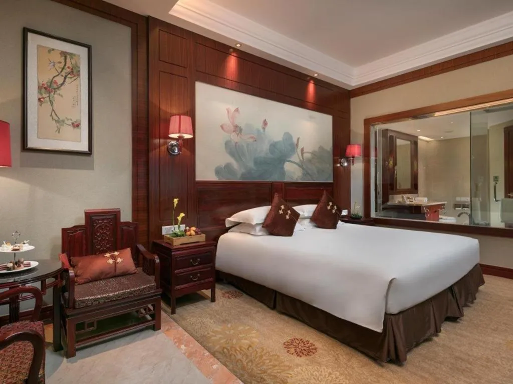 Bed in Hangzhou Blossom Water Museum Hotel