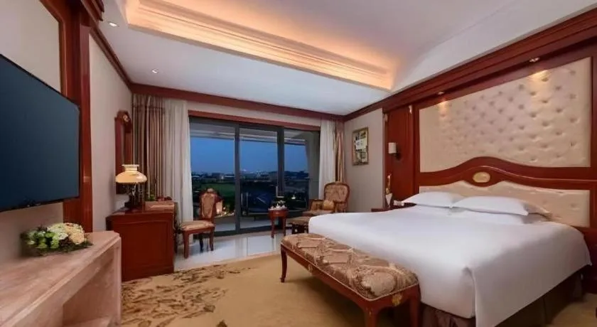 Bed in Hangzhou Blossom Water Museum Hotel