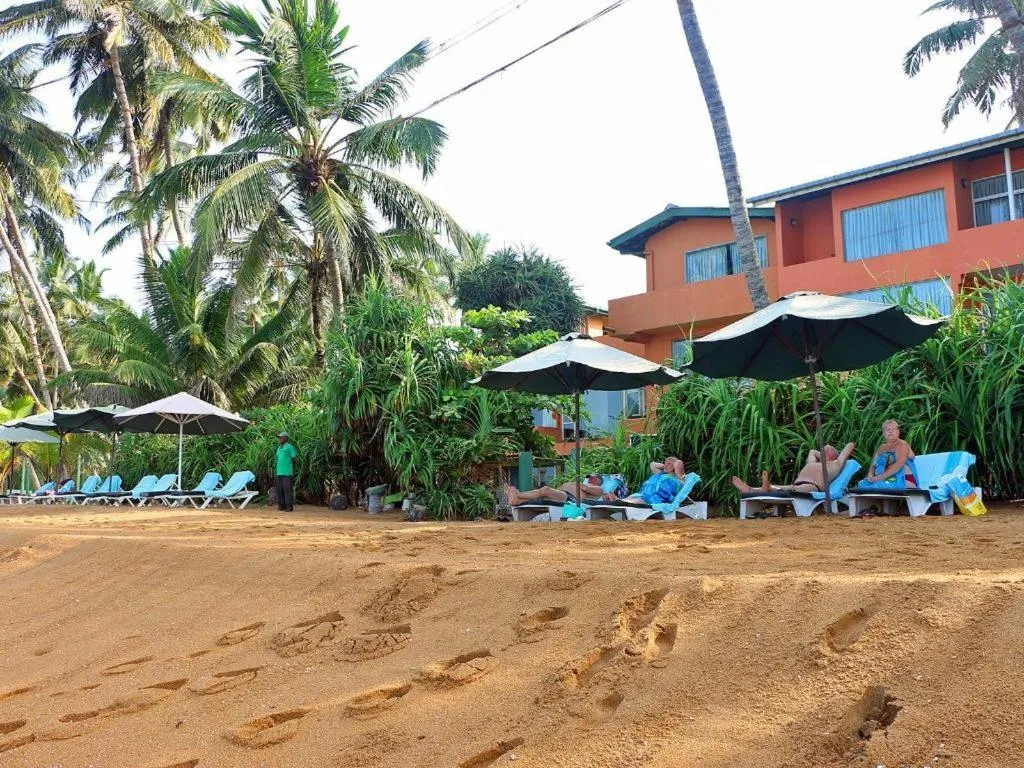 OYO 246 Roy Villa Beach Hotel