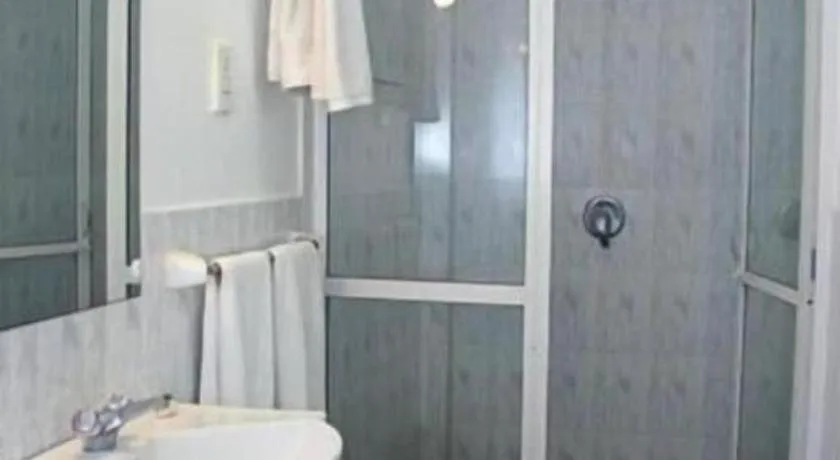 OYO 246 Roy Villa Beach Hotel