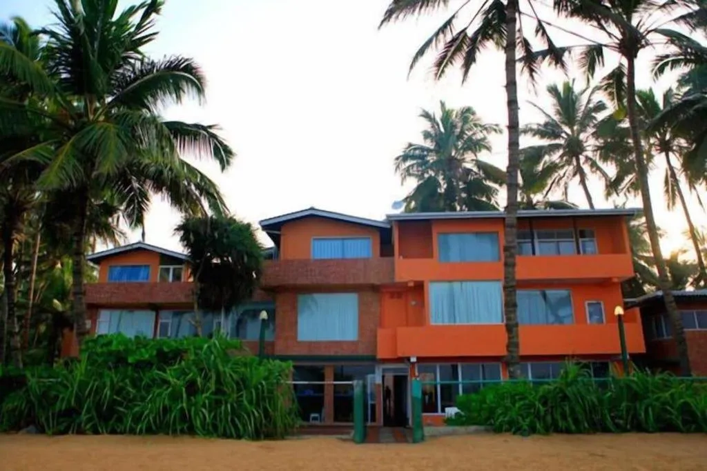 OYO 246 Roy Villa Beach Hotel