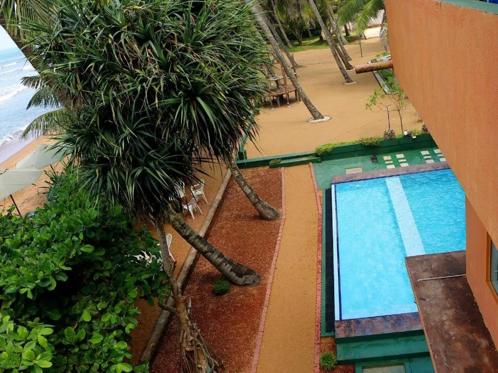 OYO 246 Roy Villa Beach Hotel