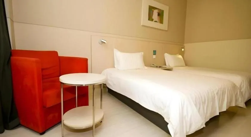 Bed in Jinjiang Inn Xian Mingguang Road