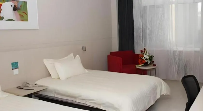 Bed in Jinjiang Inn Xian Mingguang Road