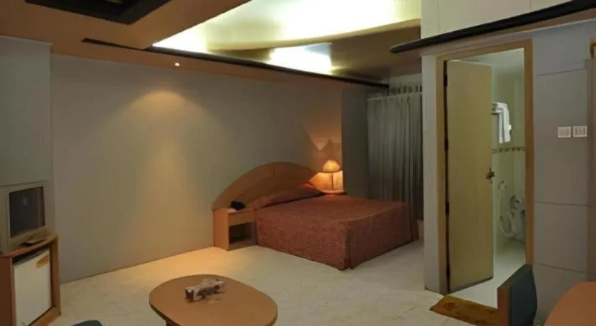 Bed in Hotel Tower Inn, Chittagong