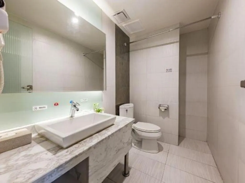 Kunming Long Way Hotel