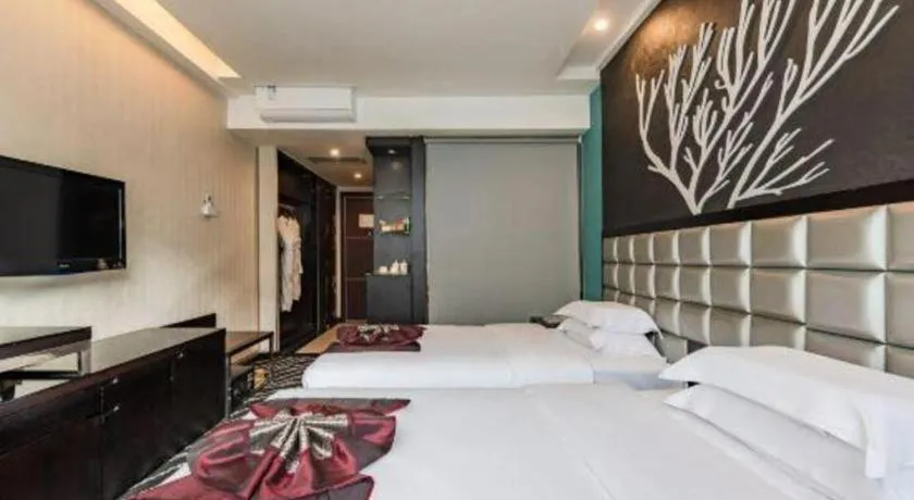 Kunming Long Way Hotel