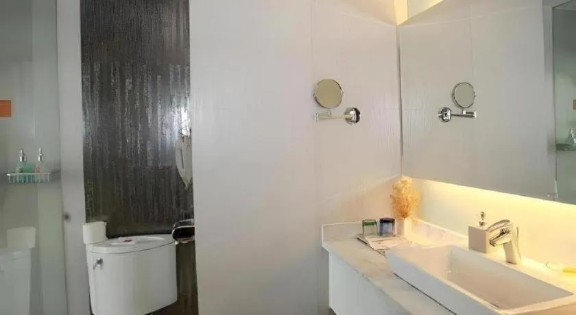 Kunming Long Way Hotel