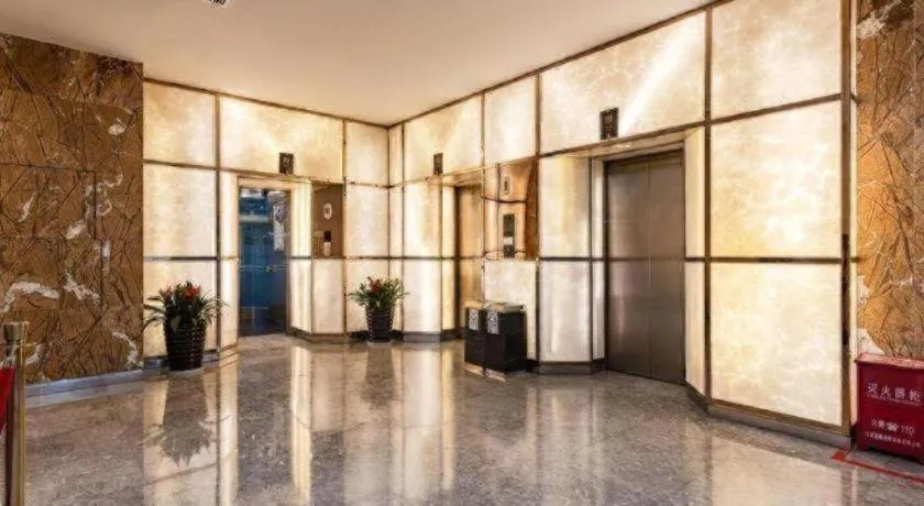 Kunming Long Way Hotel