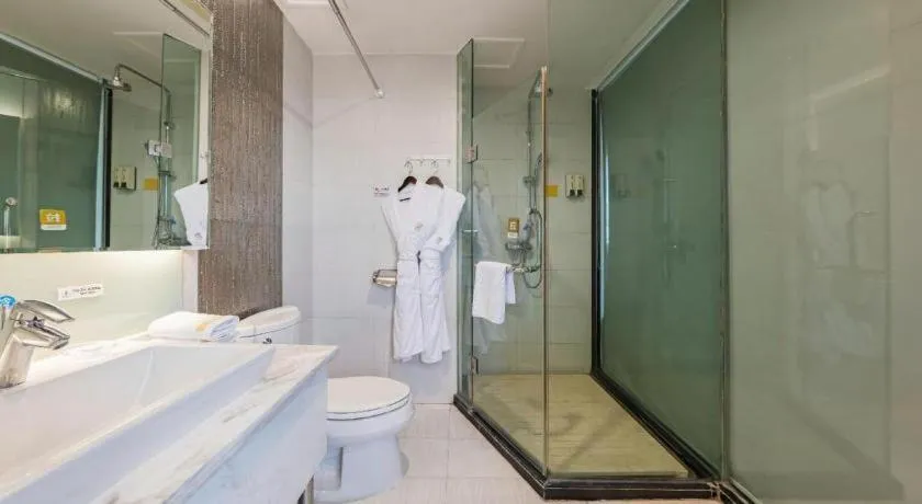 Kunming Long Way Hotel