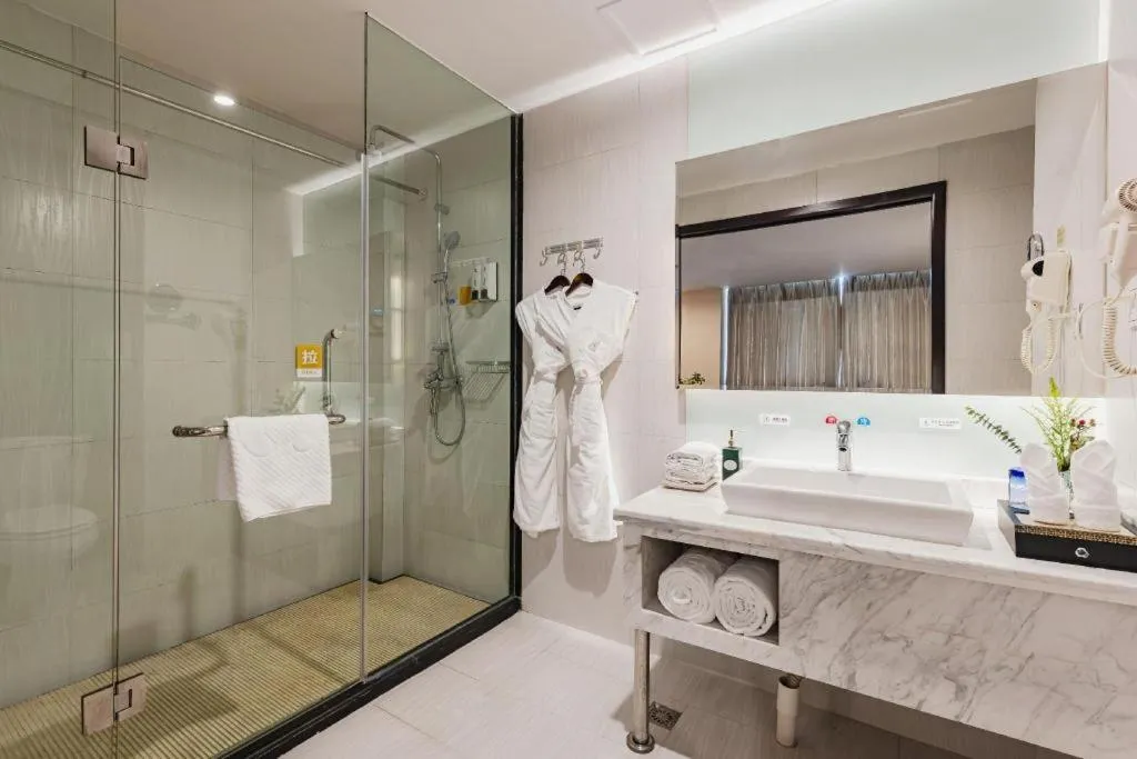 Kunming Long Way Hotel