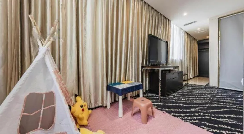 Kunming Long Way Hotel