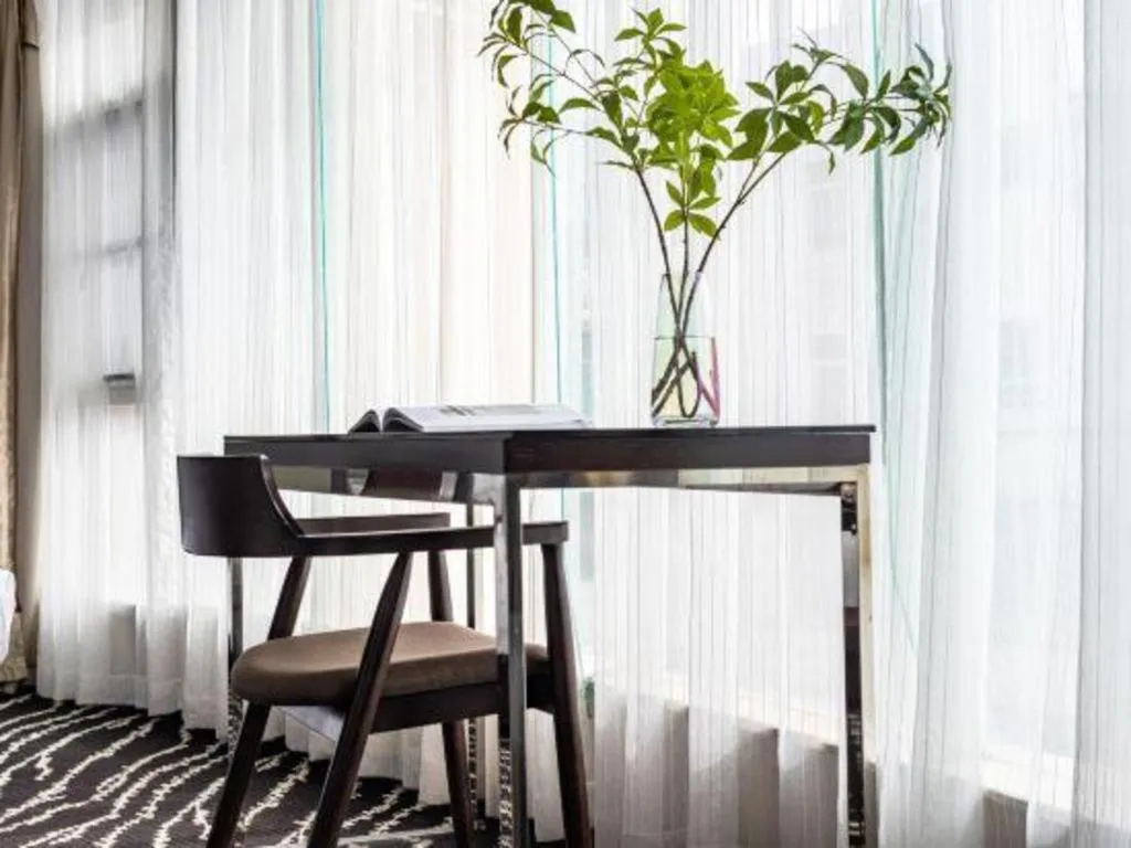 Kunming Long Way Hotel