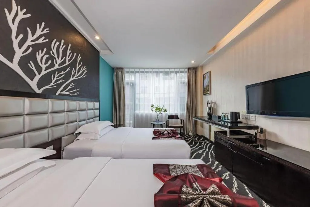 Bed in Kunming Long Way Hotel