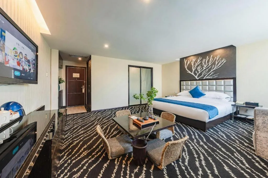 Bed in Kunming Long Way Hotel