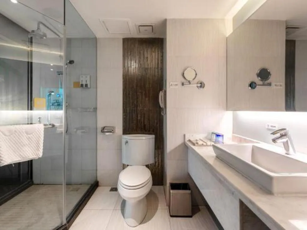 Kunming Long Way Hotel