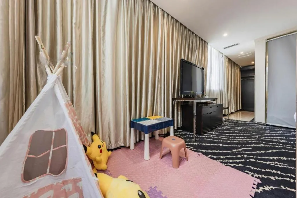 Kunming Long Way Hotel