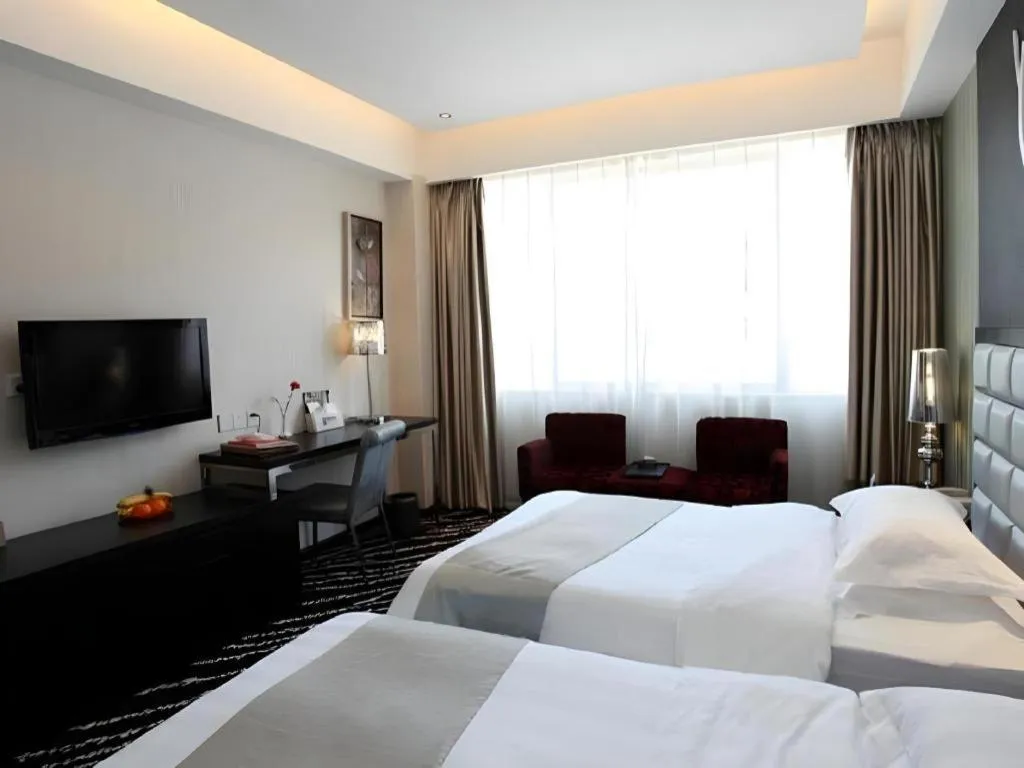 Kunming Long Way Hotel
