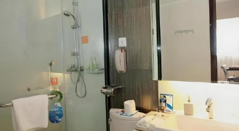 Kunming Long Way Hotel