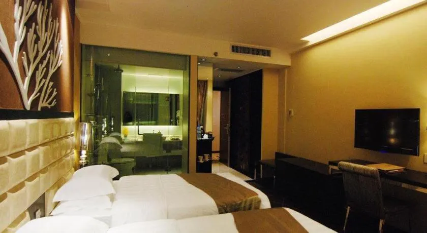 Kunming Long Way Hotel