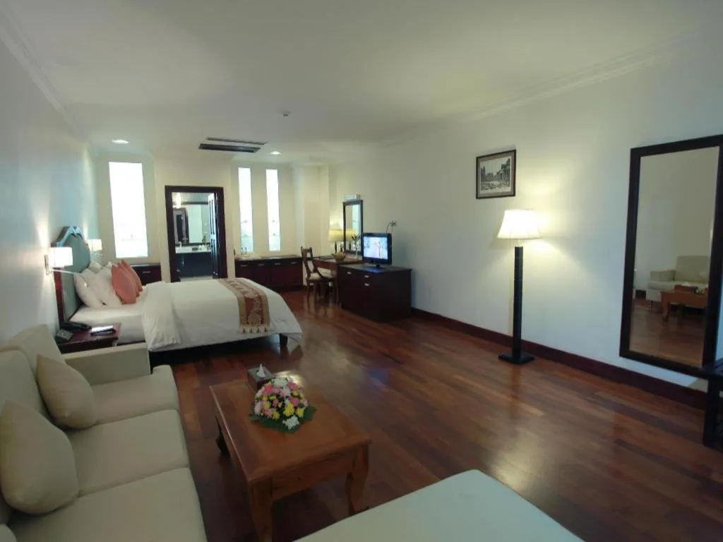 Bed in Sokhalay Angkor Residence and Spa