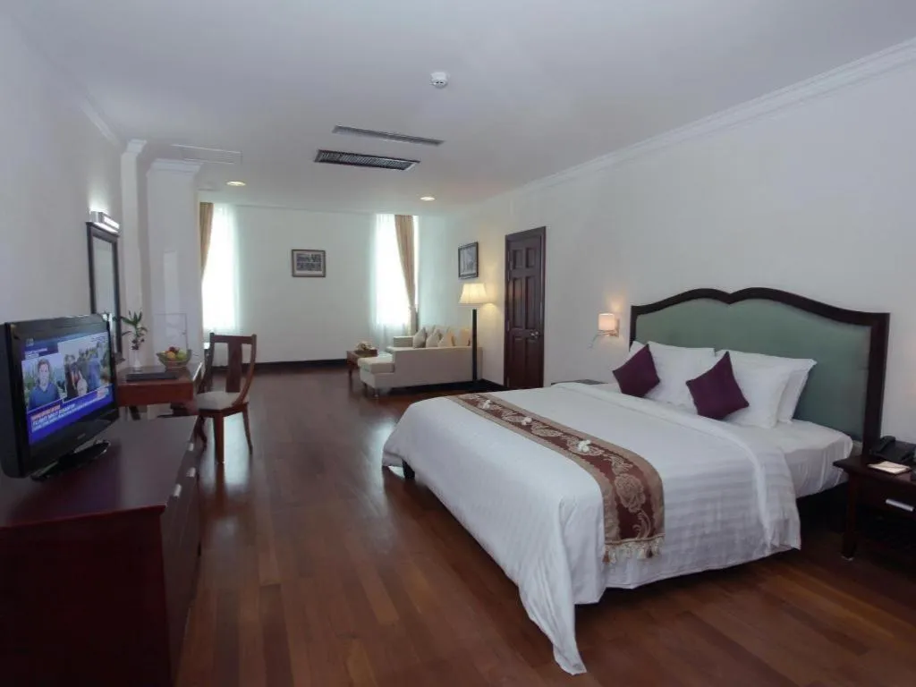 Bed in Sokhalay Angkor Residence and Spa