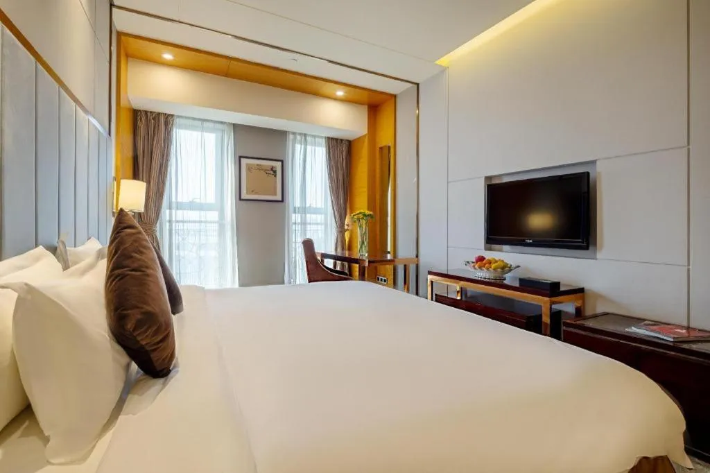 Bed in Gardenview Hotel