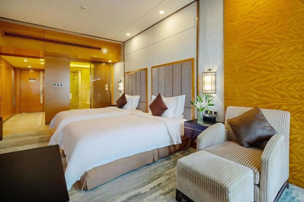 Bed in Gardenview Hotel