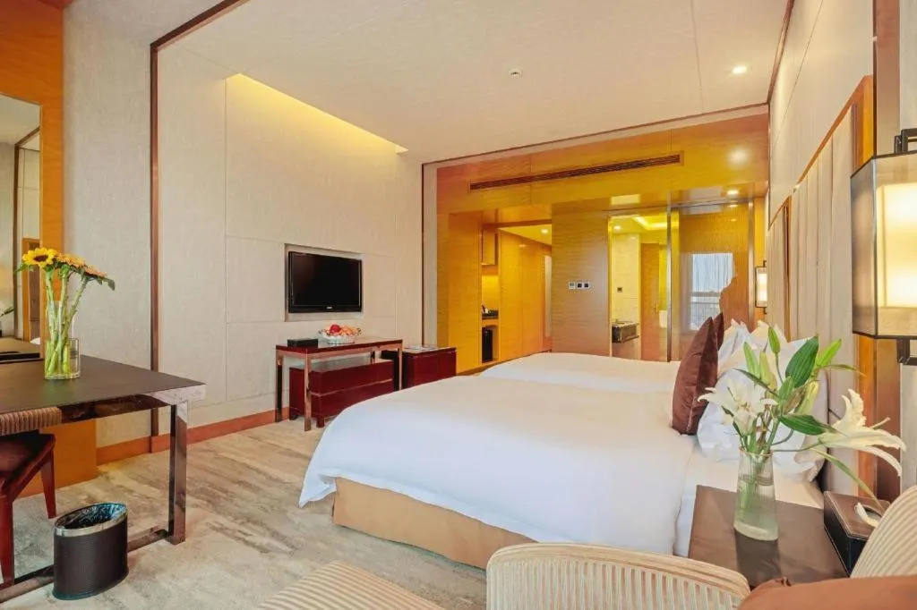 Bed in Gardenview Hotel