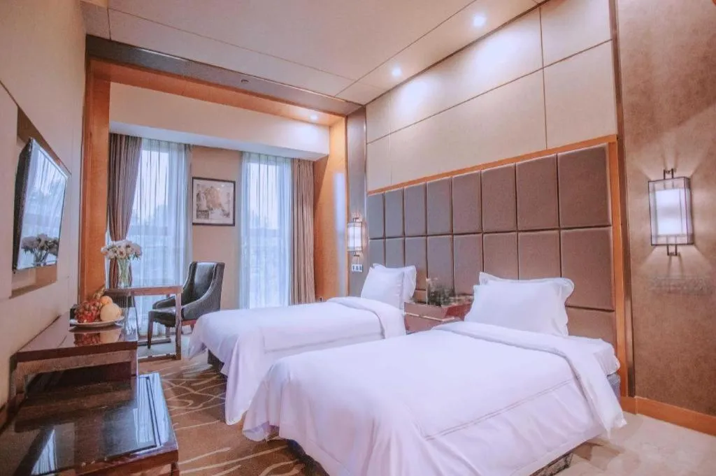 Bed in Gardenview Hotel