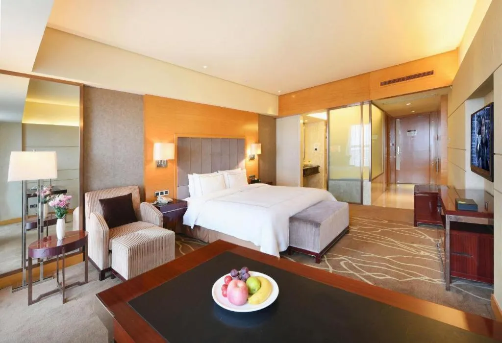 Bed in Gardenview Hotel