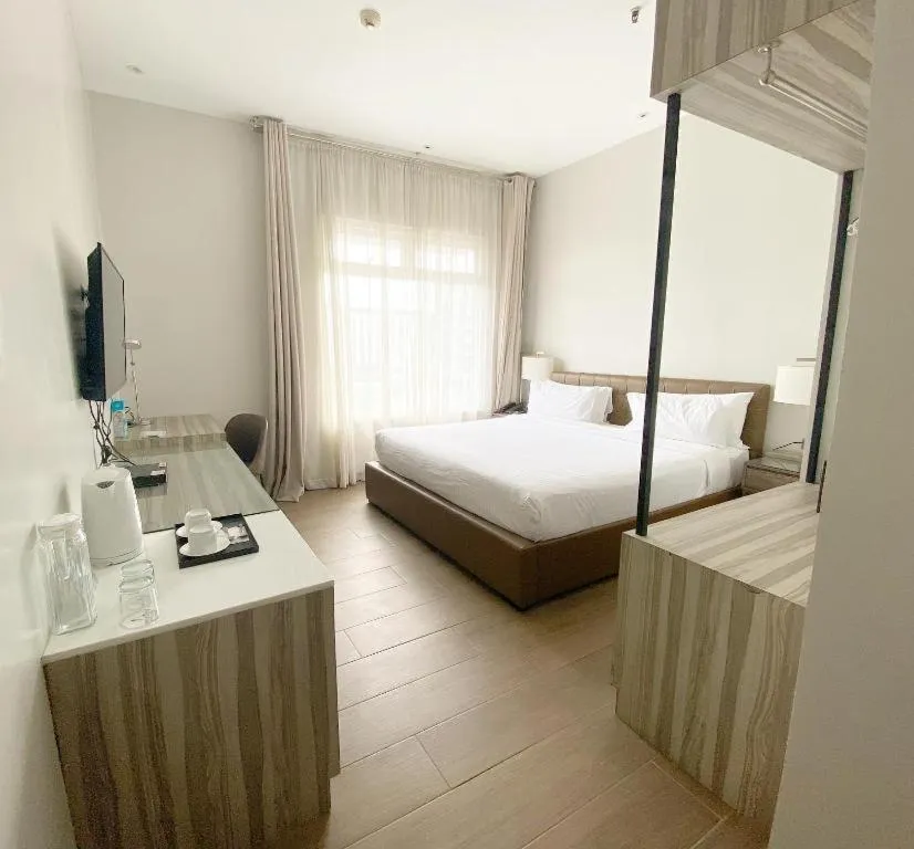 Bed in Avenue Suites