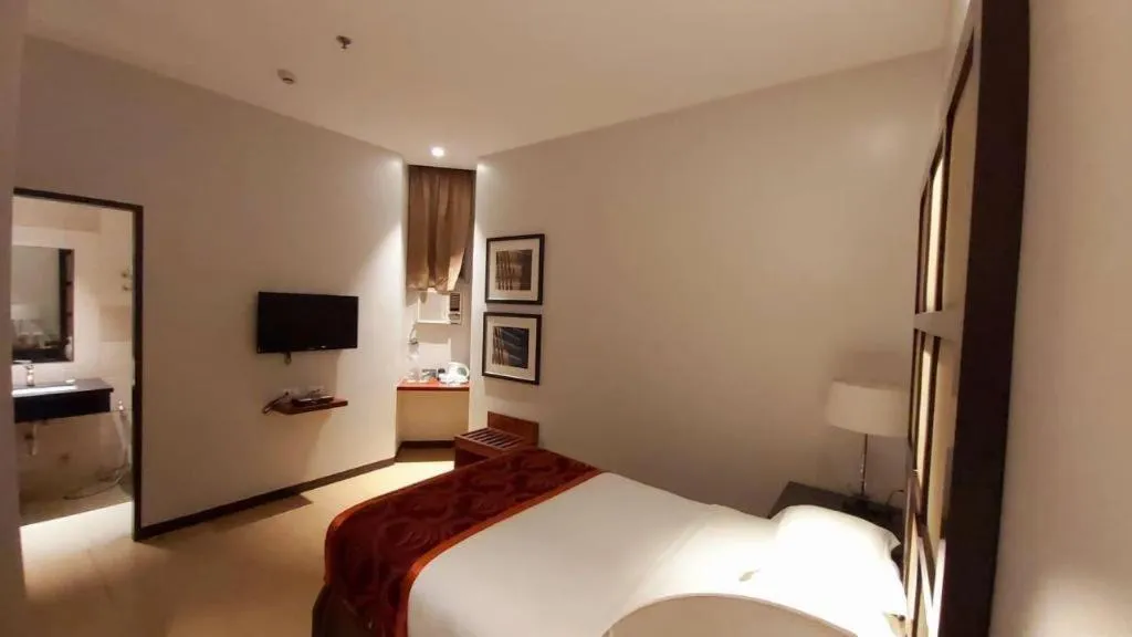 Bed in Avenue Suites