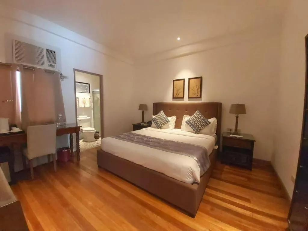 Bed in Avenue Suites