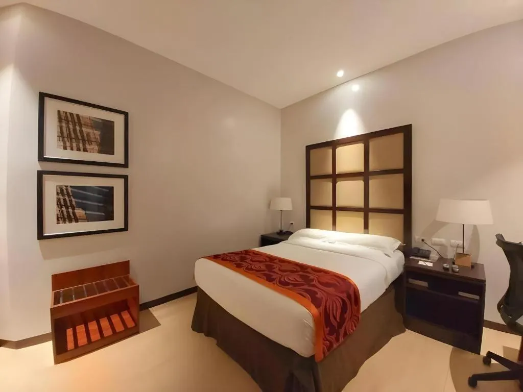 Bed in Avenue Suites