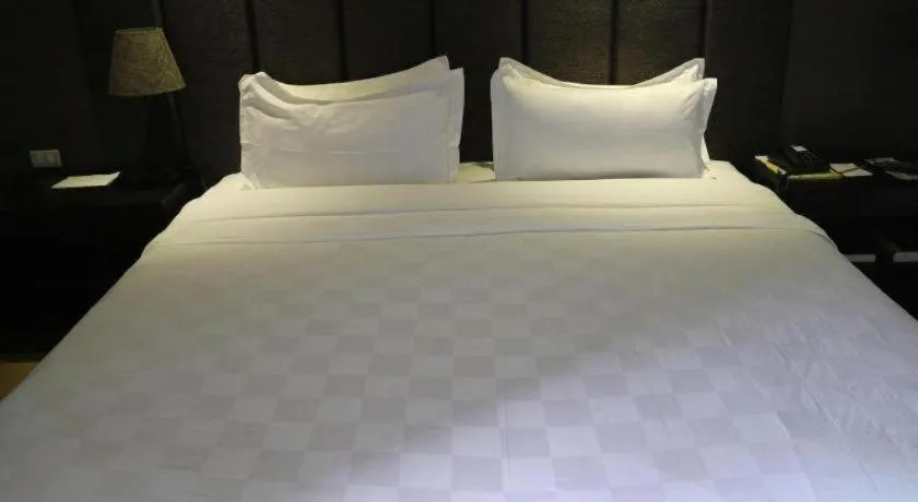 Bed in Avenue Suites