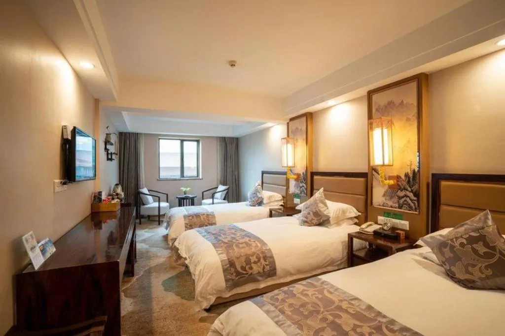 Bed in Huangshan Yupinglou Hotel
