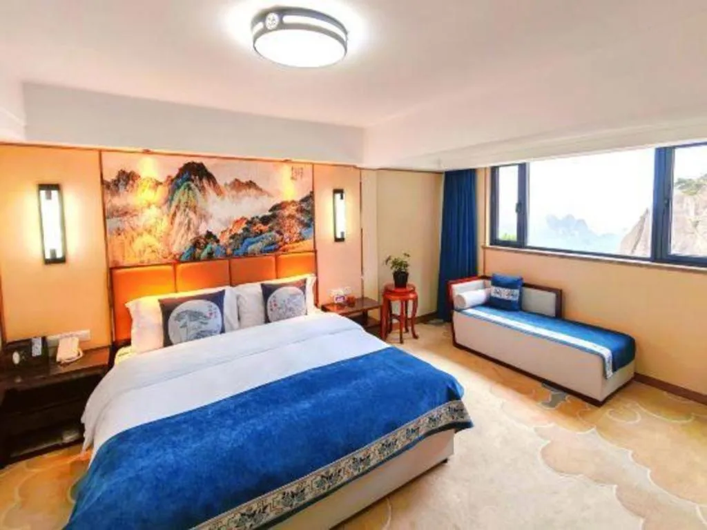 Bed in Huangshan Yupinglou Hotel