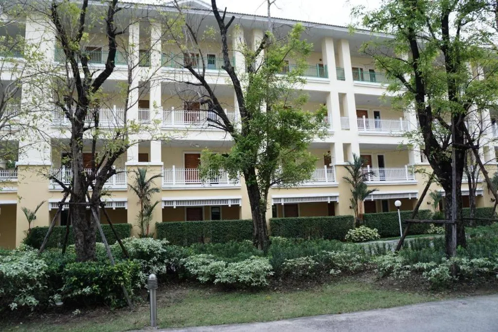 The One Residence Hotel