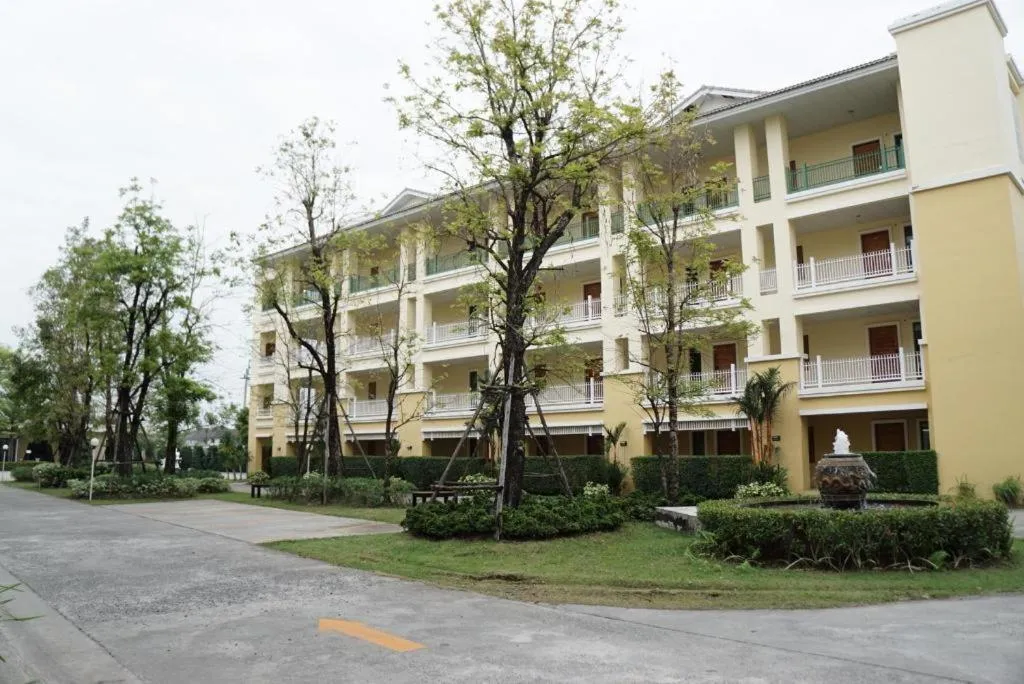 The One Residence Hotel