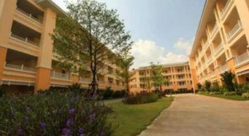 The One Residence Hotel