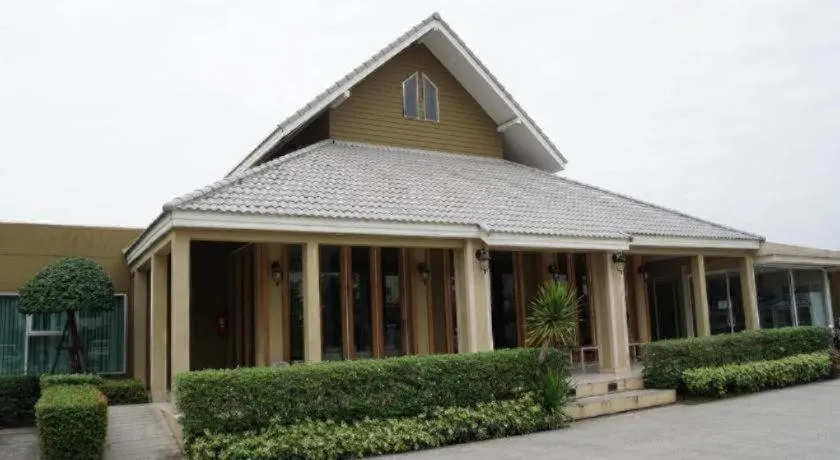 The One Residence Hotel