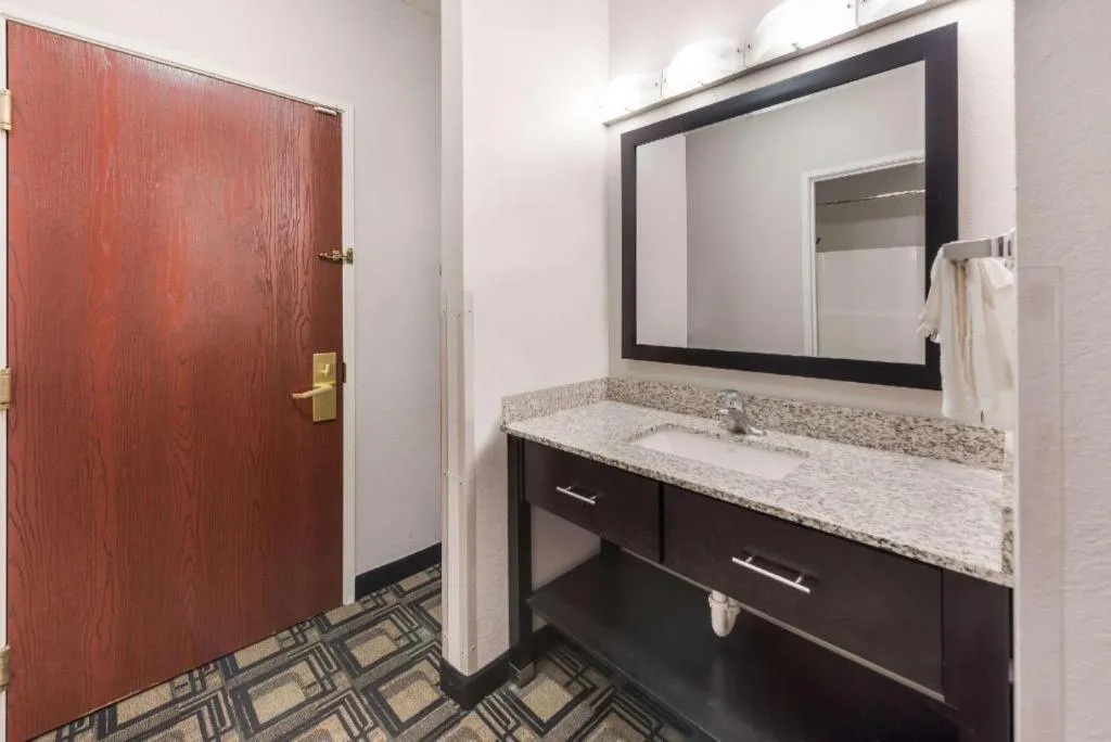 Suburban Studios Mason Hwy 42