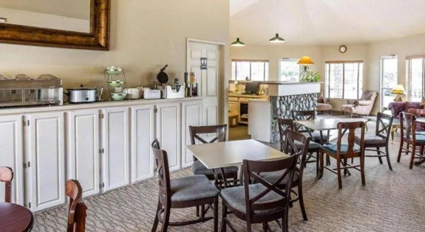 Quality Inn & Suites Minden