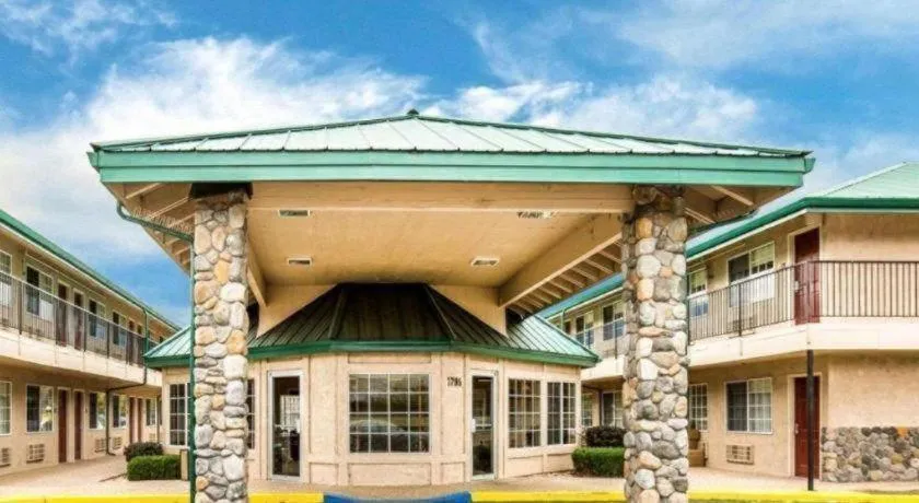 Quality Inn & Suites Minden