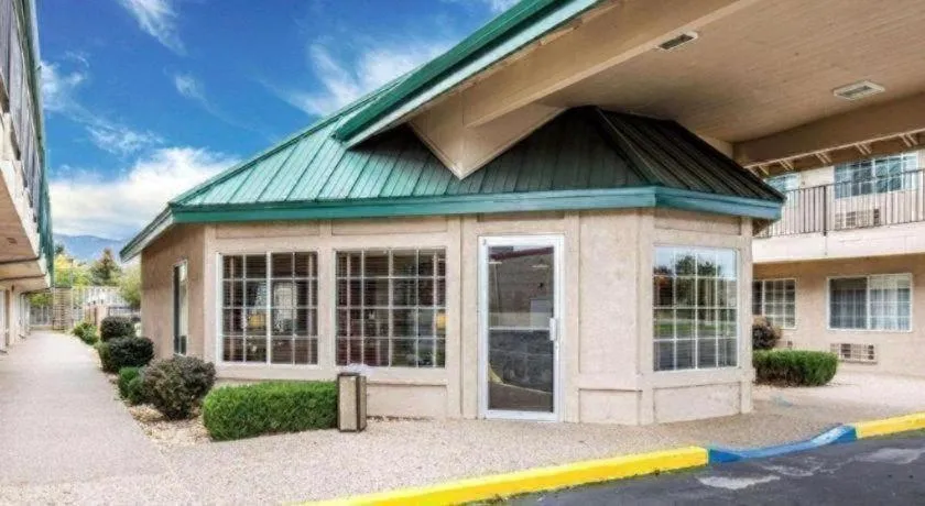 Quality Inn & Suites Minden